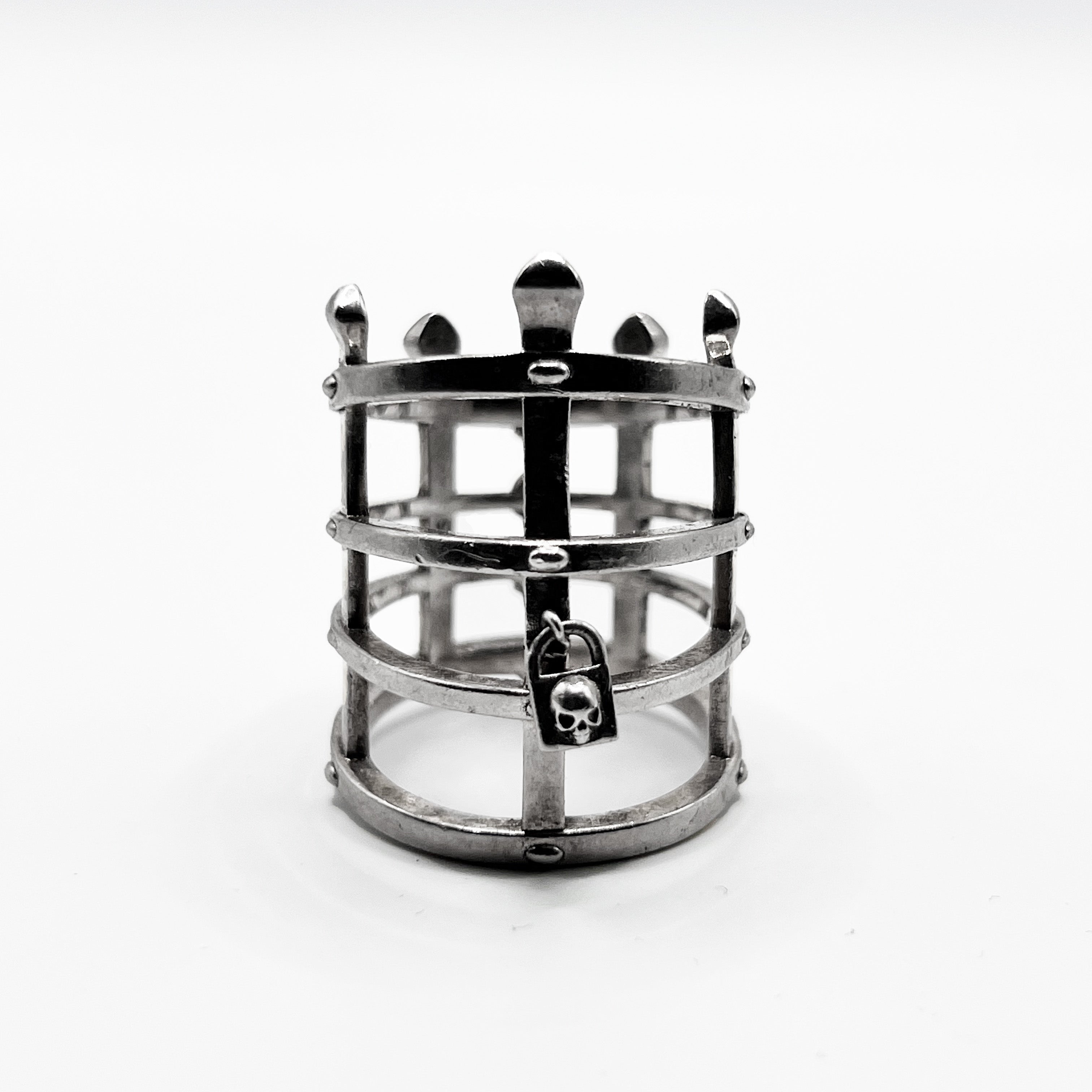 cage ring with lock